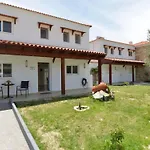 Haus In Kolympia Mit Garten Und Bergblick By Interhome بيت للعطل
