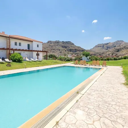 Haus In Kolympia Mit Garten Und Bergblick By Interhome *