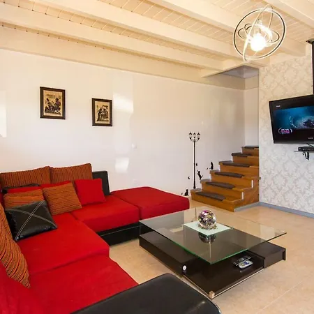 Prázdninový dům Haus In Kolympia Mit Garten Und Bergblick By Interhome *