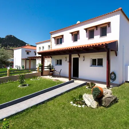 Feriehus Haus In Kolympia Mit Garten Und Bergblick By Interhome *