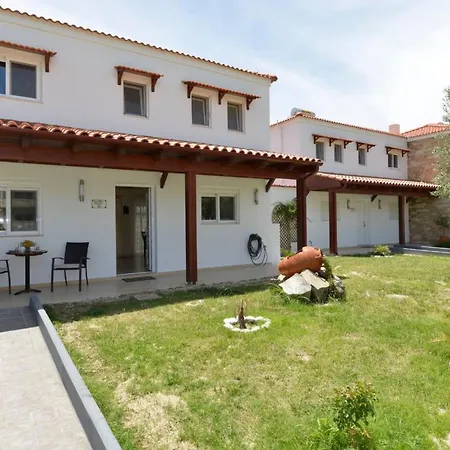 Haus In Kolympia Mit Garten Und Bergblick By Interhome Feriehus
