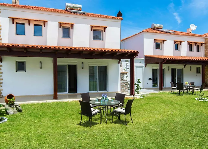 Haus In Kolympia Mit Garten Und Bergblick By Interhome *