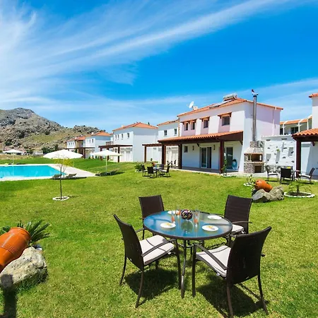 Haus In Kolympia Mit Garten Und Bergblick By Interhome *